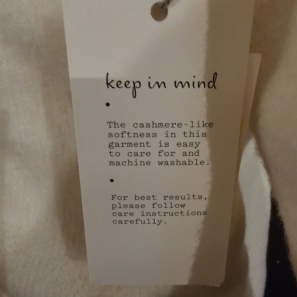 NWT A new Day cashmere like XS Pullover crew neck sweater cream color - Picture 3 of 5